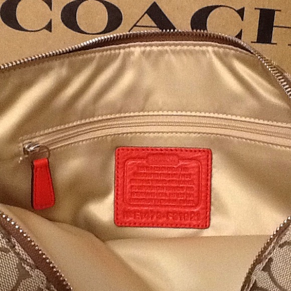 Coach Parker Signature Kathryn triple zipper - Picture 6 of 6